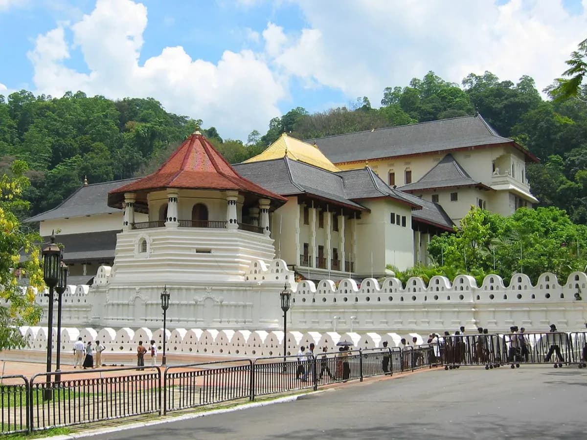 Temple of the Tooth (Sri Dalada Maligawa)