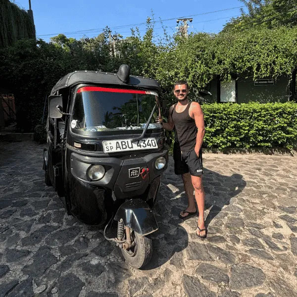 Joe-Pacinella with Noha tuktuk