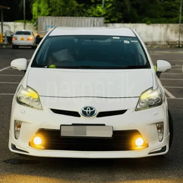Toyota Prius car rental Sri Lanka